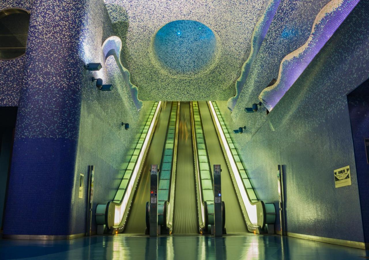 Metro Amedeo - Stanza Privata Con Vasca Idromassaggio Apartment Napoli Exterior foto