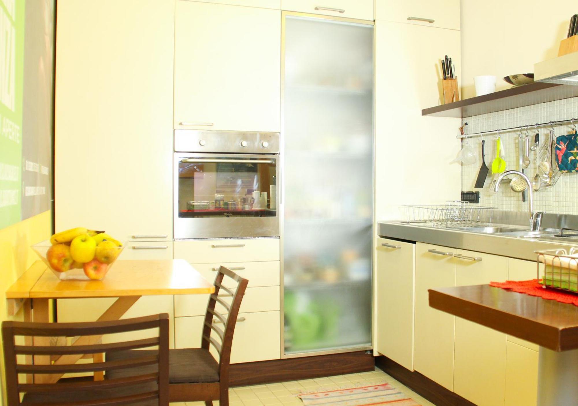 Metro Amedeo - Stanza Privata Con Vasca Idromassaggio Apartment Napoli Exterior foto